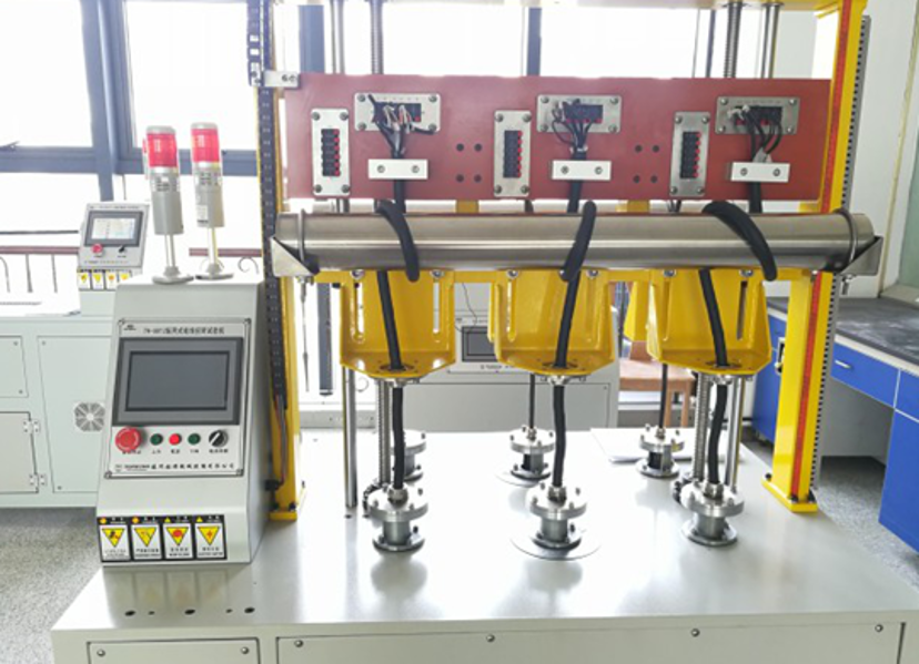 縱列式電線(xiàn)扭轉(zhuǎn)試驗(yàn)機(jī)